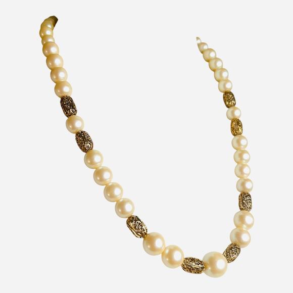 Vintage Carol Dauplaise Faux Pearls Gold Tone Filigree Spacers 1980s Necklace - Picture 4 of 6
